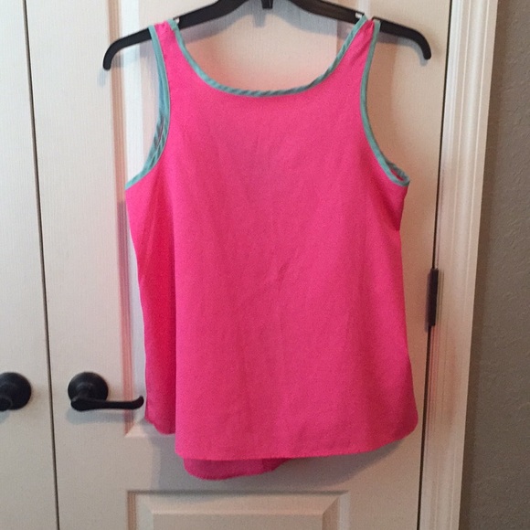 Flowy tank - Picture 1 of 2